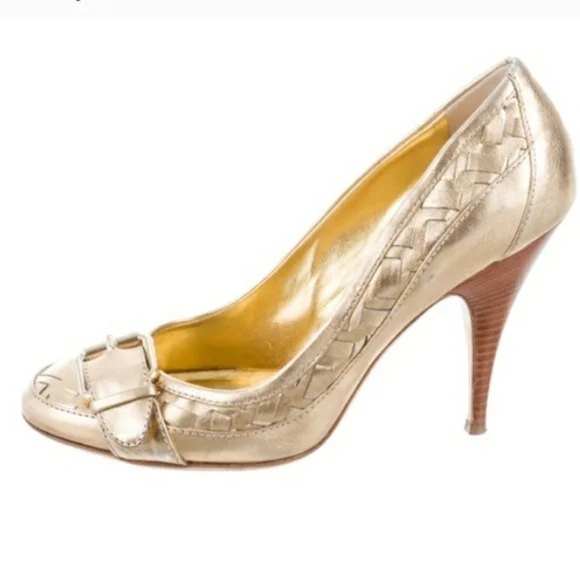 Burberry Metallic Gold Buckle Pumps Size 38.5 - Picture 13 of 13